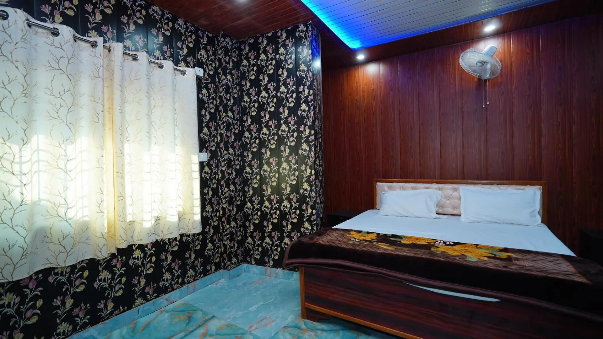 Khubbu'S Inn Варанаси Гостевой дом