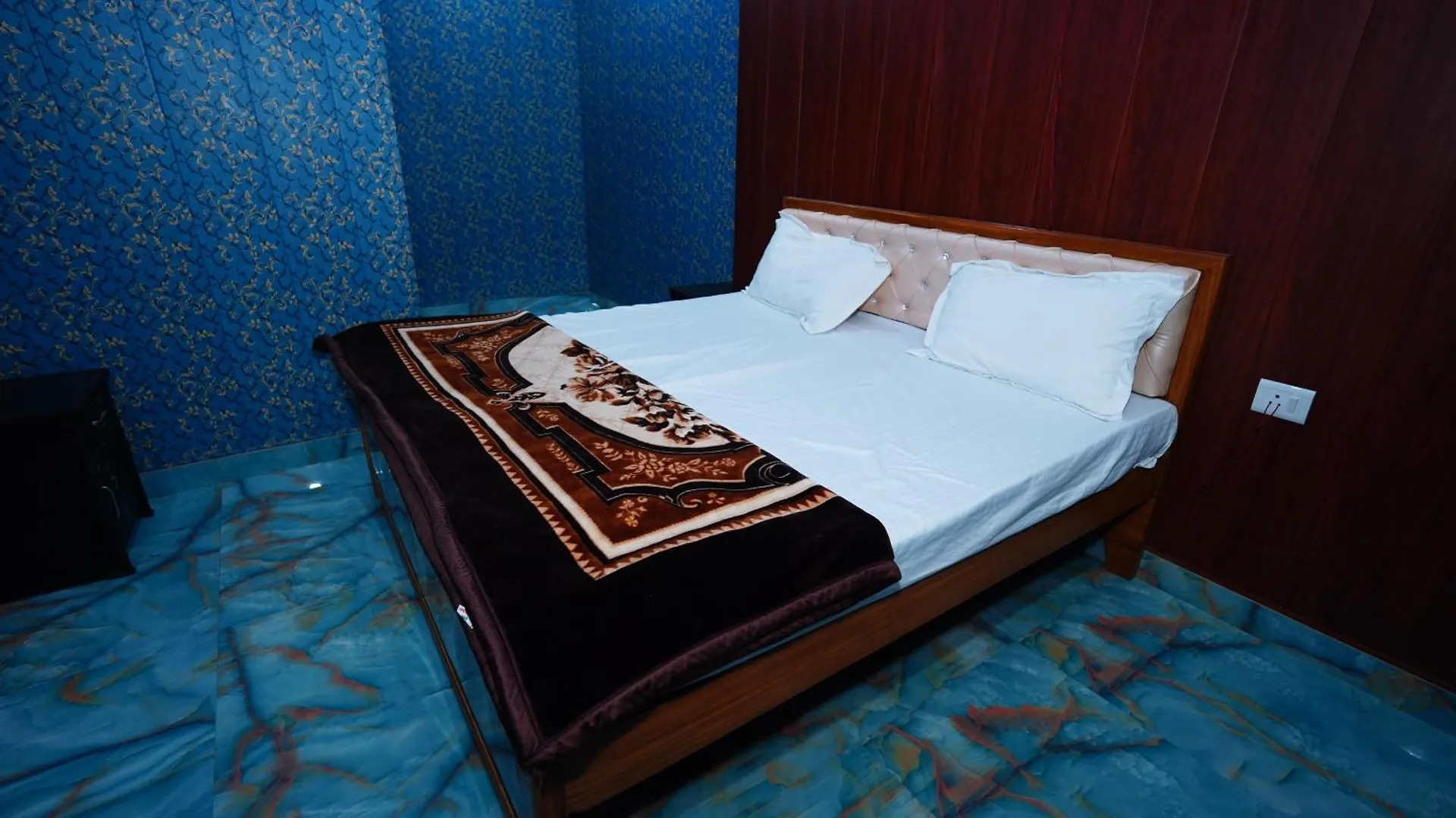 Khubbu'S Inn Варанаси